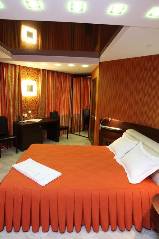 Hotel Okolytsia Svitlovodsʼk Habitación foto
